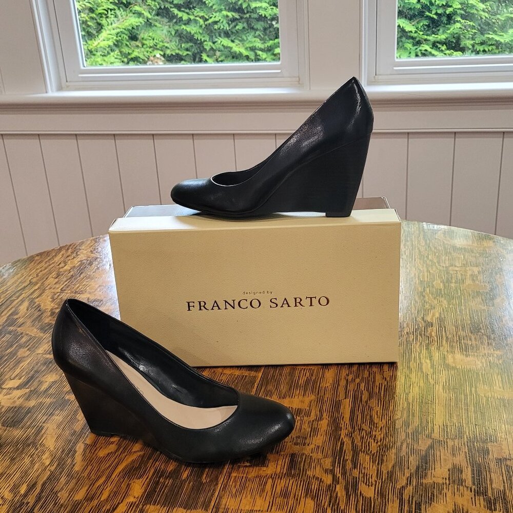 Like New Franco Sarto Wedge Heeled Shoes. Black Size 7 Immaculate. Original box.